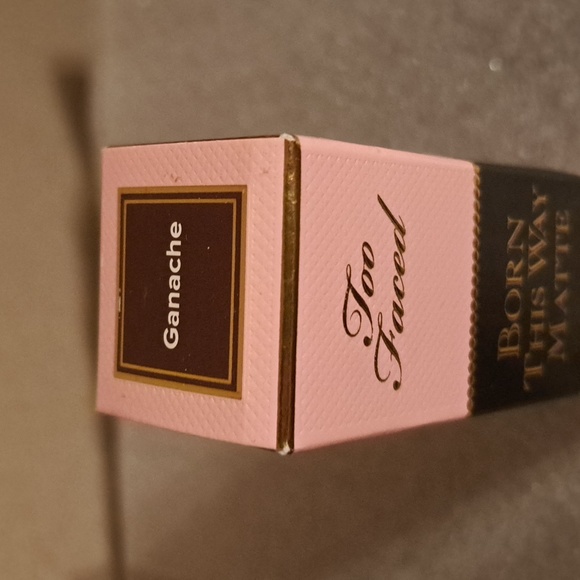 GANACHE Too Faced Matte Born This Way Foundation NIB - Picture 4 of 5